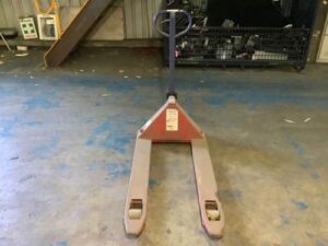 1x Pilot 20L Pallet Jack