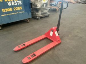 UNIRACK 2.5t Pallet Jack.
