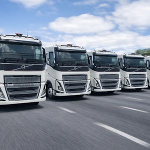 Ex Corporate Volvo Tri-Drive Prime Movers
