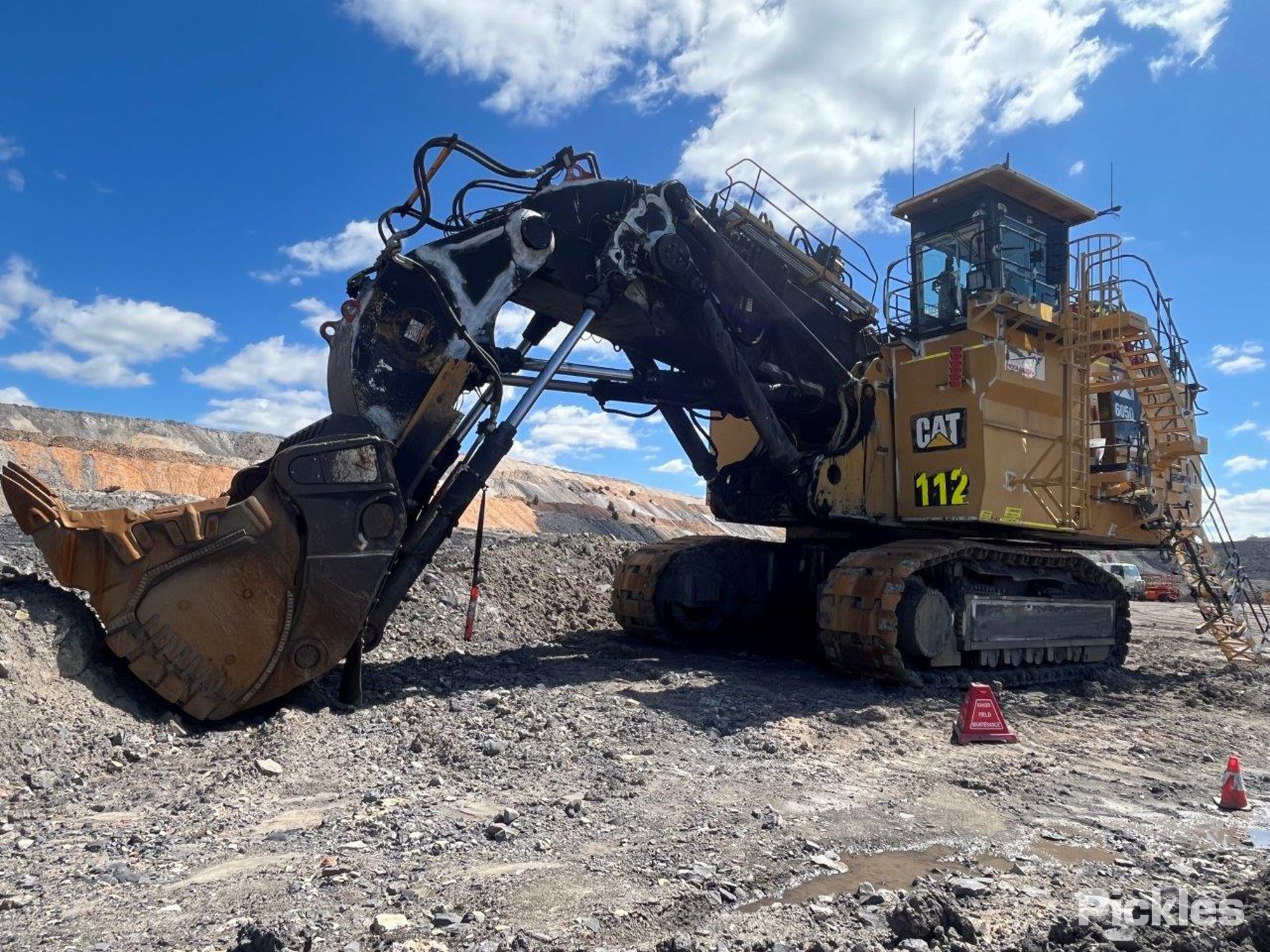 EOI: 2012 Caterpillar 6050 Face Shovel & 2010 Komatsu WA1200-3 Loader