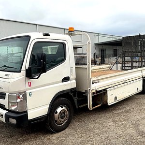 2012 Mitsubishi Fuso Canter 918 Beavertail