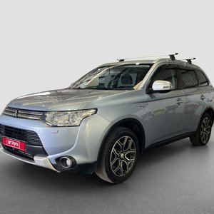 2014 Mitsubishi Outlander Hybrid-Petrol
