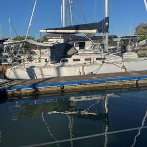 UNRESERVED - 1994 Robertson 9.45m Cruiser/Racer SV Sloop