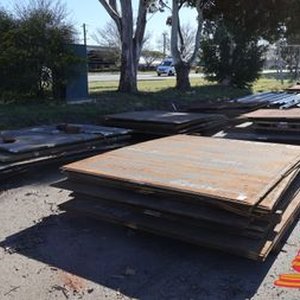 Steel, Plate, Purlins, 40Ft Flat Racks, Containers & Half Height Containers Online Welshpool Auction