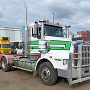 Kenworth Prime Movers and Tautliner Sets
