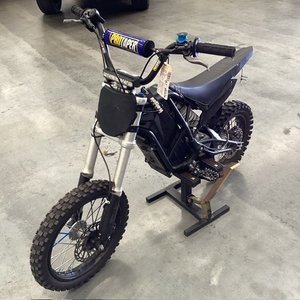 2024 Stomp E-Bike E-SX01