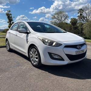 2013 Hyundai i30 -deceased estate matter- together with a 2000 Mercedes Benz c180 classic