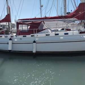 1988 Tayana Centre Cockpit High Performance Cruising Yacht