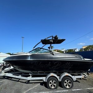 UNRESERVED - Maxum Wakeboard Boat