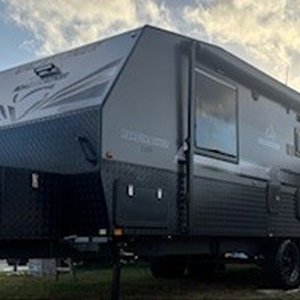 2022 Vacationer Roadtracker Caravan