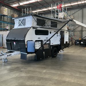2025 Jasmine OES Hybrid Caravan (Ex- Demo)