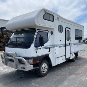 1996 Mitsubishi 7 Seater Canter L 500/600